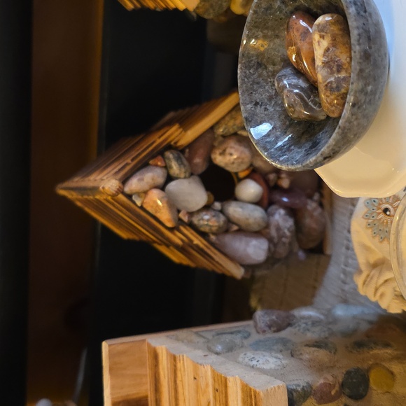 Rustic Stone Handmade Birdhouse Pink Quartz - Picture 10 of 11